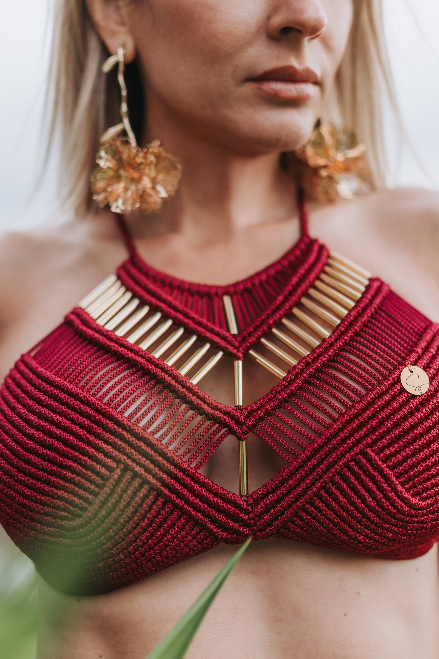 Conjunto Top con Hombreras y Falda